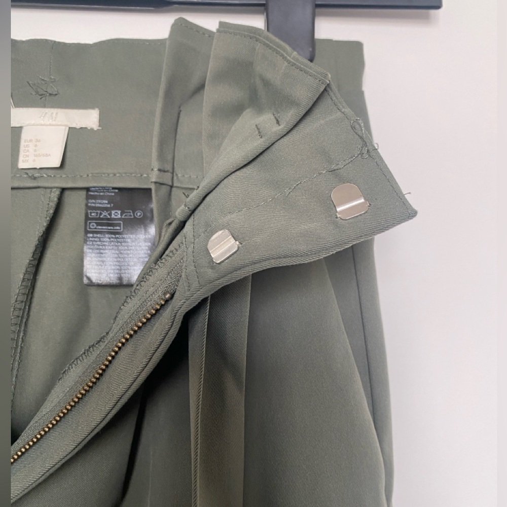 Dark Green High Waist Office Trousers - Size 6 - H&M - Picture 9 of 11
